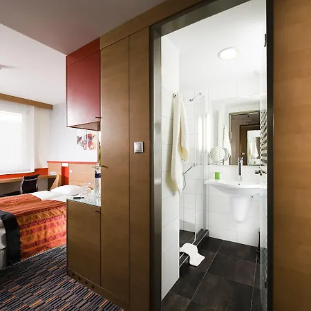 Royal Park Boutique Hotel 4*
