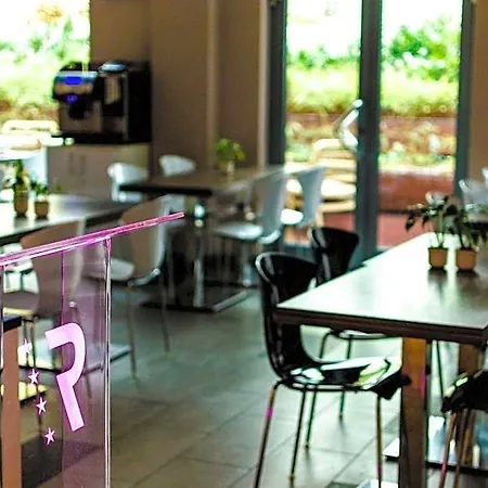 Royal Park Boutique Hotel 4*