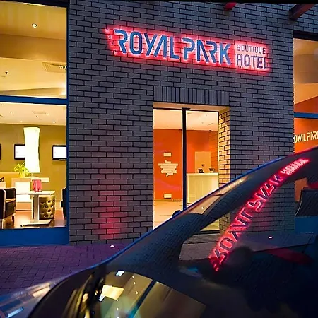 מלון Royal Park Boutique