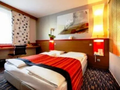 Royal Park Boutique Hotel 4*