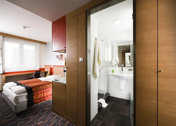 Royal Park Boutique Hotel 4*