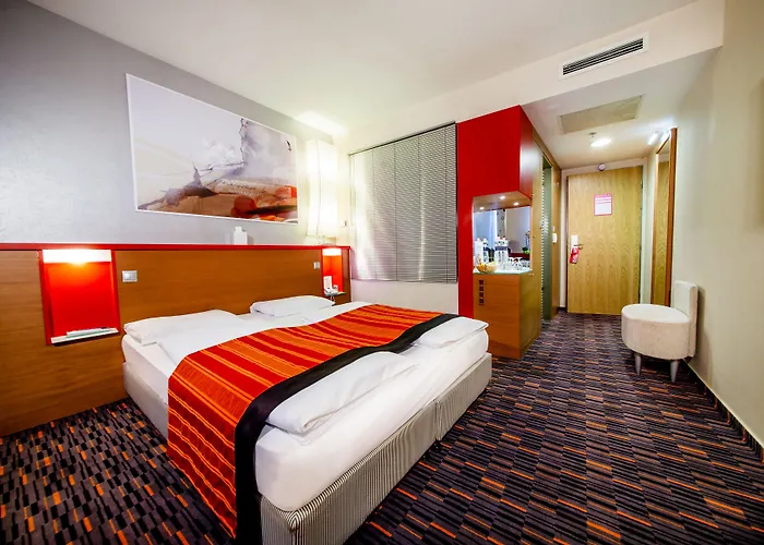 로얄 파크 부티크 호텔 4*