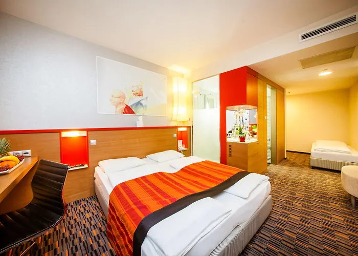 Royal Park Boutique Hotel 4*